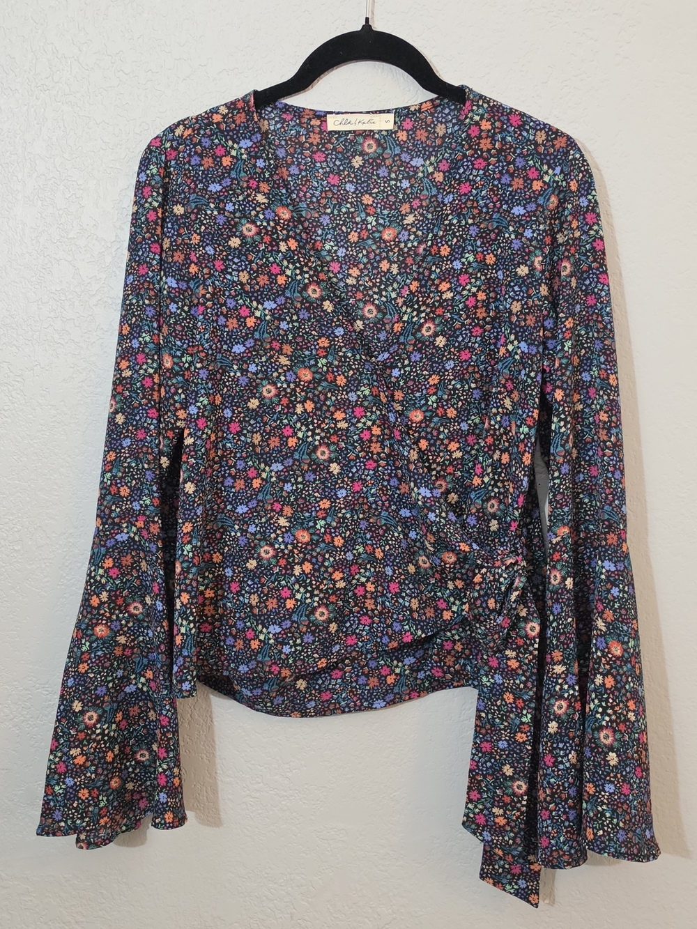 Chloe & Katie Floral Wrap Blouse V-Neck Bell Sleeve Womens Small - Picture 3 of 10